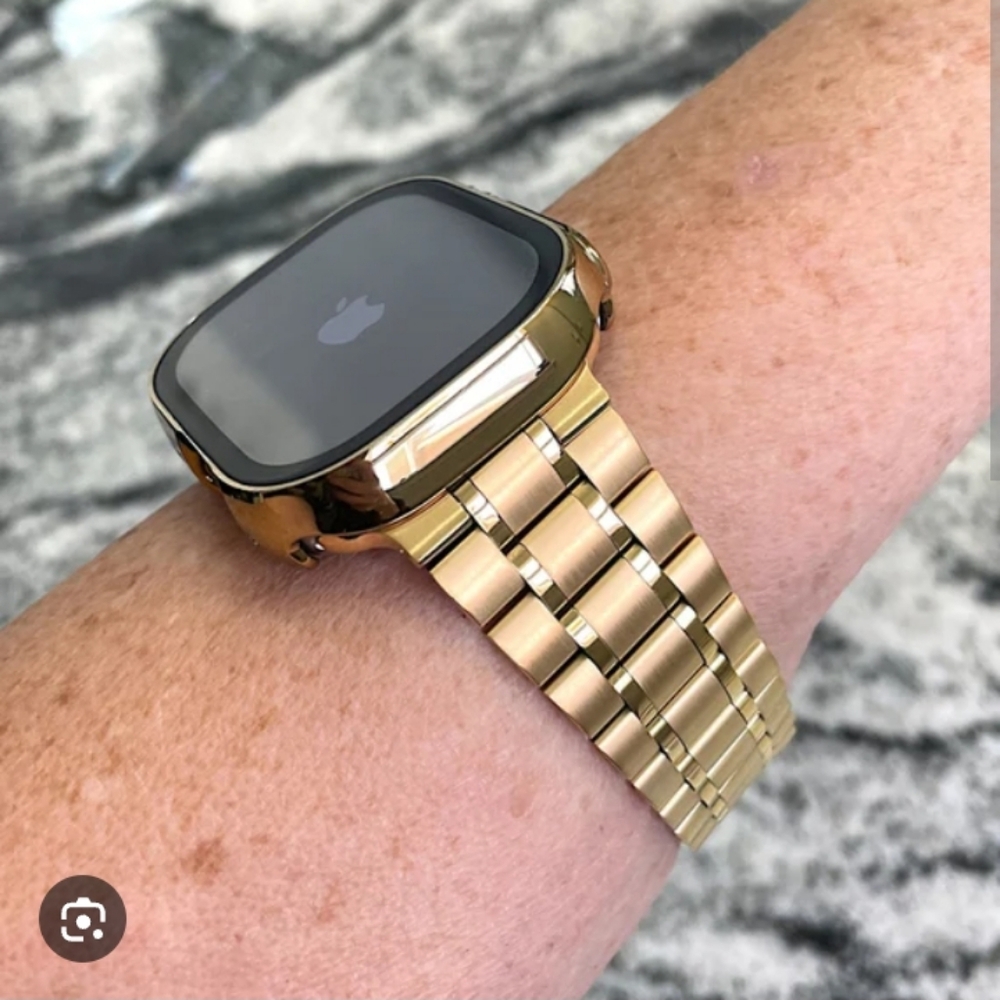 Apple Gold Smartwatch with Metal Band